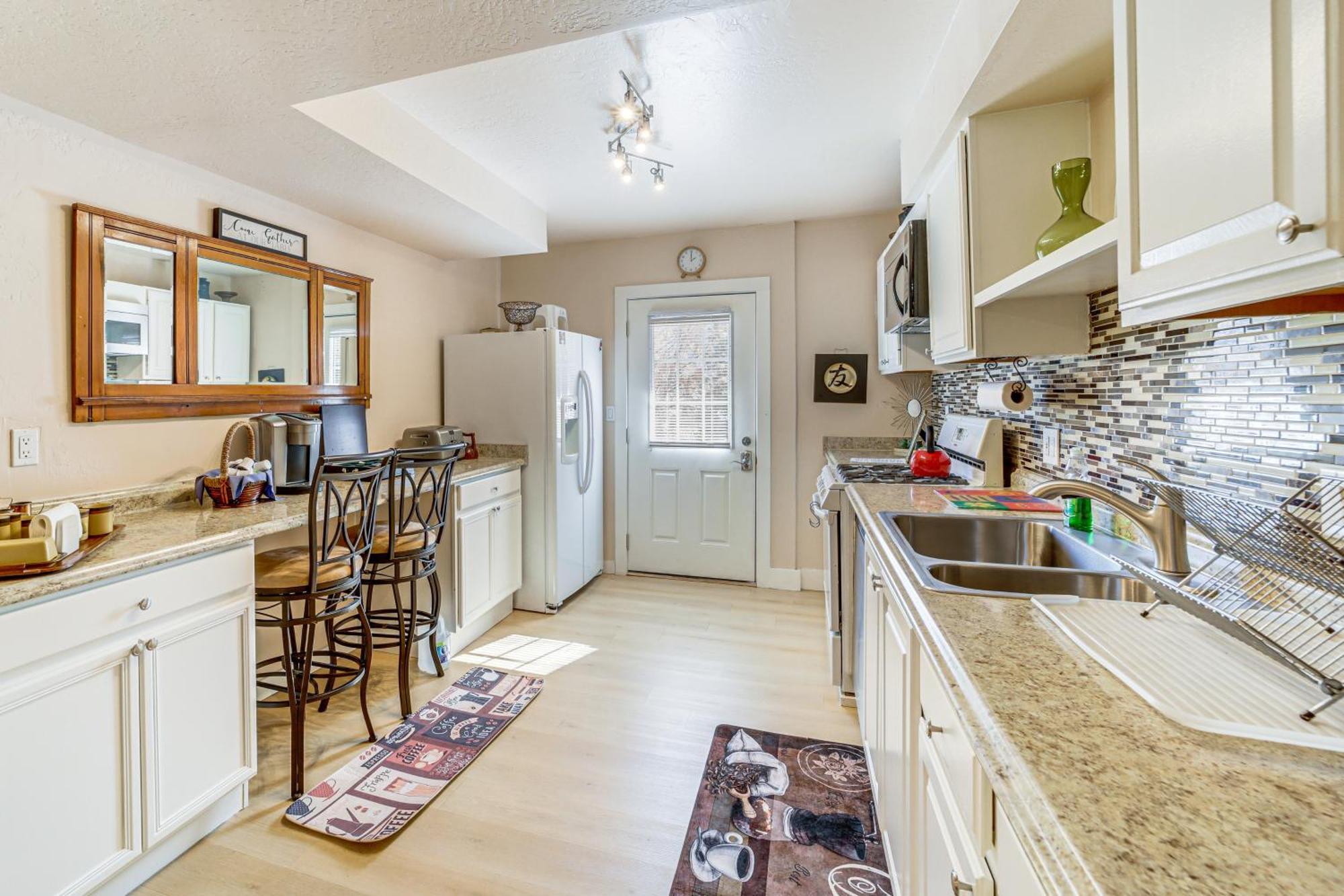 Appartamento Pet-friendly Getaway - 10 Mi To Downtown